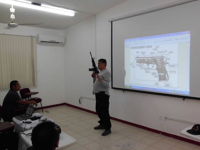 Curso de Armamento y tiro.
       GUCA